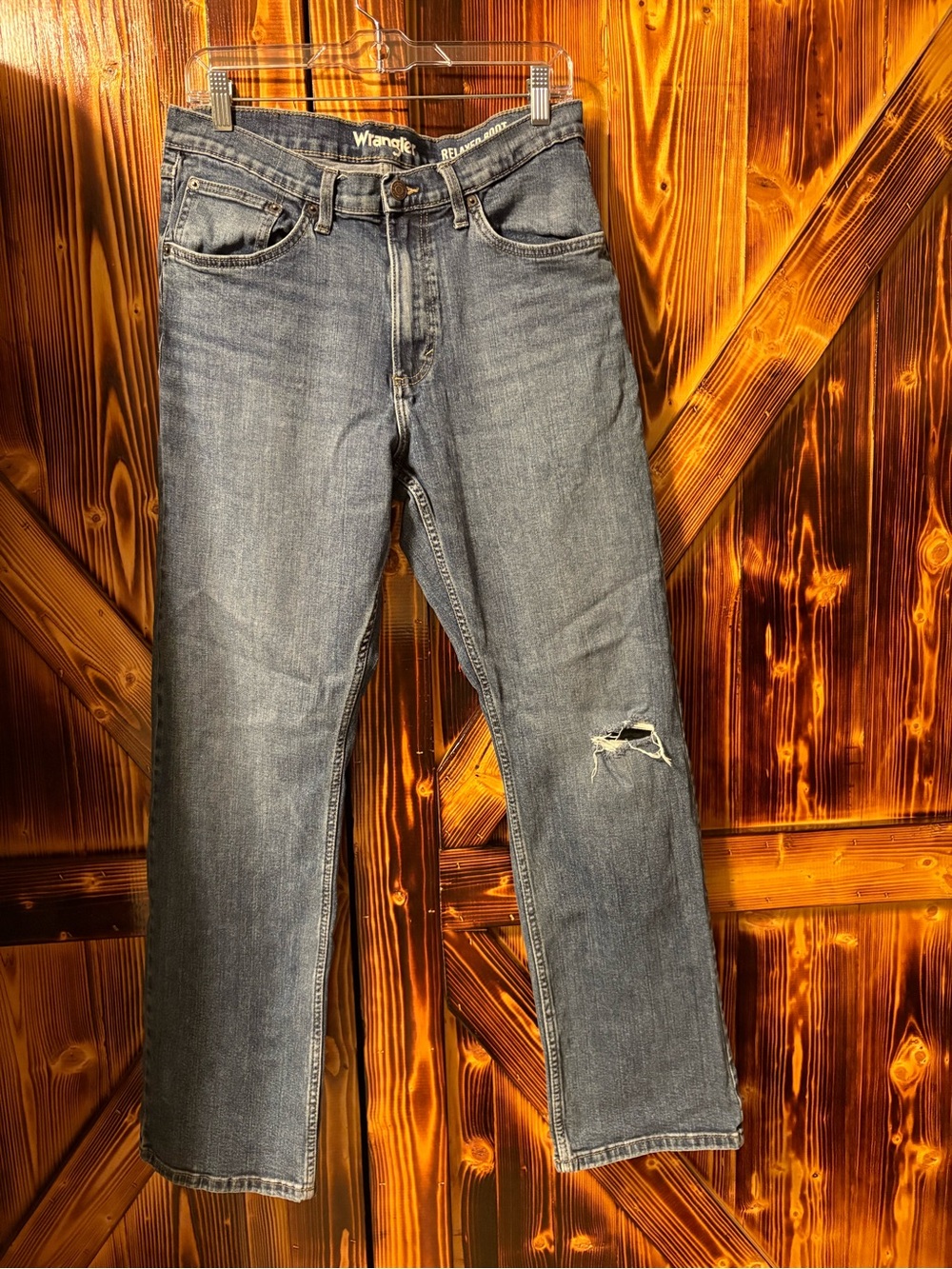 Men’s Wrangler Relaxed Boot Jeans. Size 33x32.